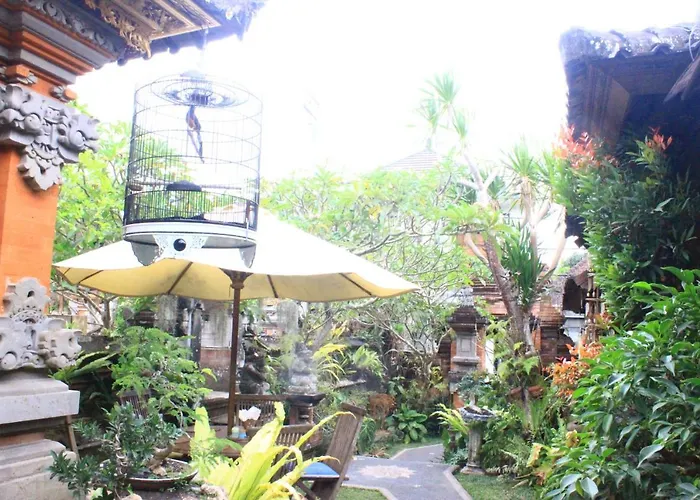 Bed & Breakfast Nyoman 3*